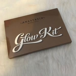 BNIB ANASTASIA GLOW KIT